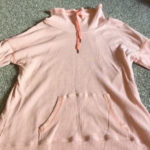 Long sleeve pull over